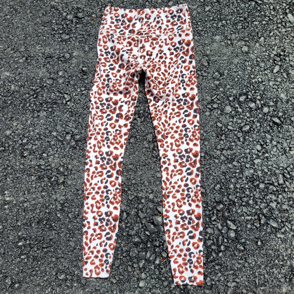 Duncan Legging in Buckthorn Cheetah Varley Size Small - Picture 8 of 14